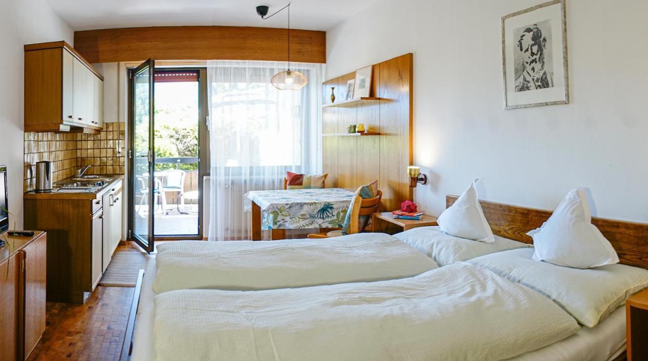 Greymold Apartment *